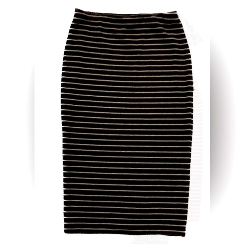 A06 Mossimo Pencil Skirt Black Gray Striped Knit Midi Below Knee Stretchy Sz XS